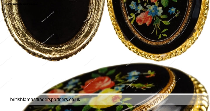 VINTAGE Oval GOLD TONE Frame BLACK GLASS Floral / Flowers Transfer Print BROOCH NOSTALGIA | FASHION | COSTUME JEWELLERY