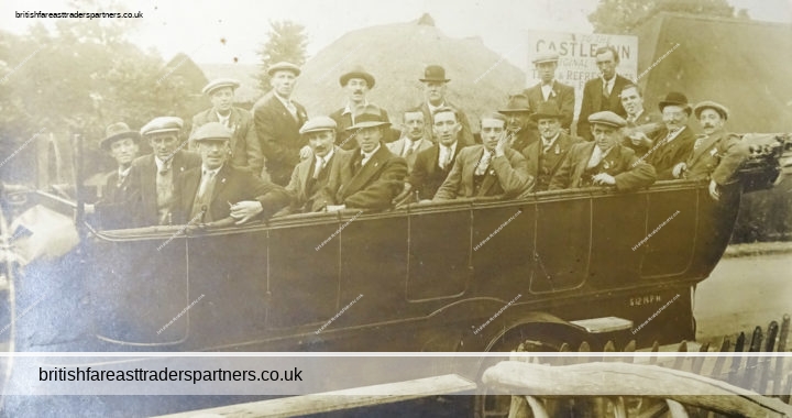 ANTIQUE 1920s CASTLE INN Hadleigh ESSEX England GENTLEMEN Tourist Passengers in Bus Real Photo (RPPC) TOPOGRAPHICAL SOCIAL HISTORY FASHION TRANSPORT POSTCARD