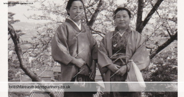 VINTAGE “JAPANESE WOMEN in TRADITIONAL KIMONO Dress SPRINGTIME” JAPAN PHOTO