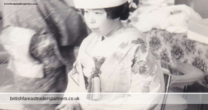 VINTAGE “JAPANESE WOMAN in TRADITIONAL KIMONO Wedding Dress” JAPAN PHOTO
