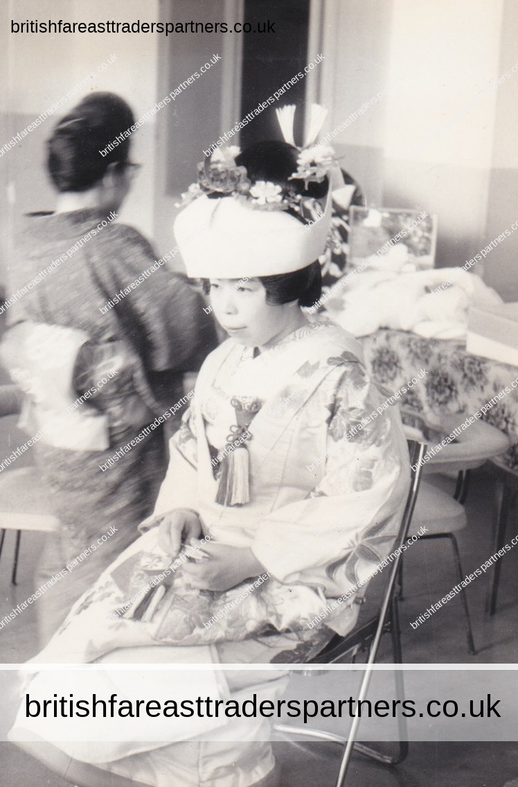 VINTAGE JAPANESE PHOTOGRAPH “JAPANESE WOMAN IN TRADITIONAL  KIMONO WEDDING DRESS” VINTAGE | COLLECTABLES |  HERITAGE | CULTURE | SOCIAL HISTORY | ETHNOGRAPHIC STUDIES | JAPAN | ASIA | FASHION | WOMEN