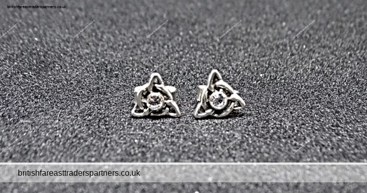 LADIES’ UBD 925 STERLING SILVER ‘TINY CELTIC KNOT TRIANGLE’ STUD EARRINGS