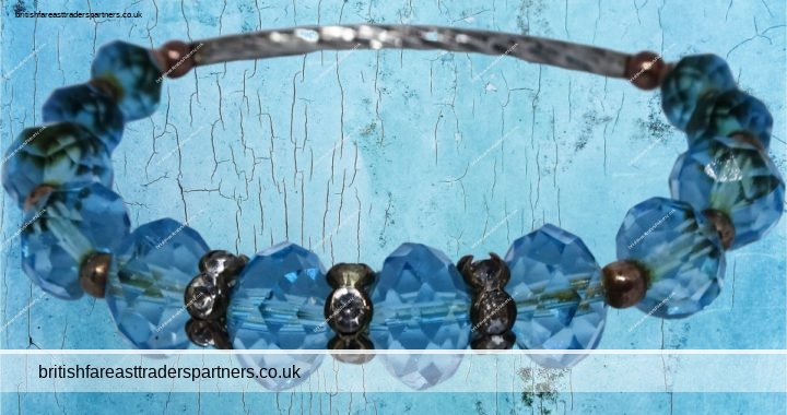 BLUE FACETED GLASS & METAL BEADS ELASTIC BRACELET