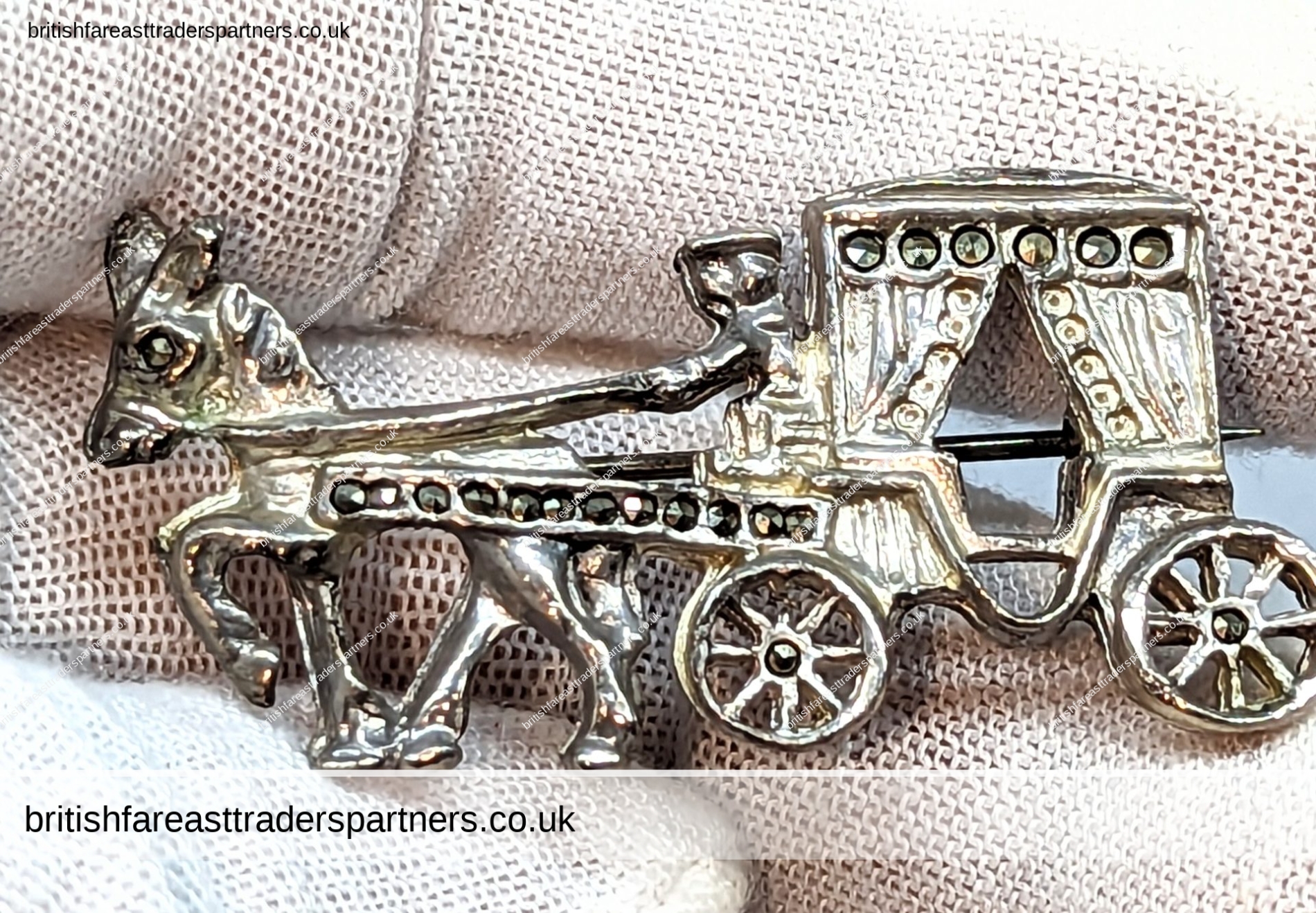 VINTAGE ART DECO Horse Drawn Carriage Silvertone and Marcasite BROOCH
