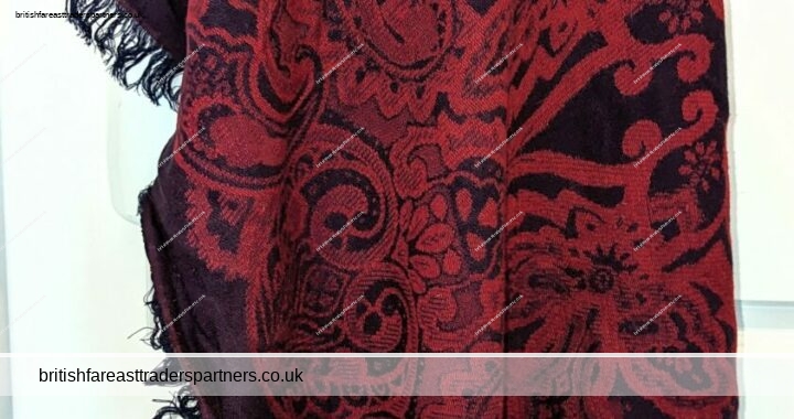 VINTAGE Red and Aubergine Paisley Design Fringe SQUARE Wrap SCARF