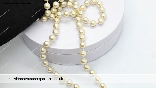 Vintage Faux Pearls / Imitation Pearls NECKLACE